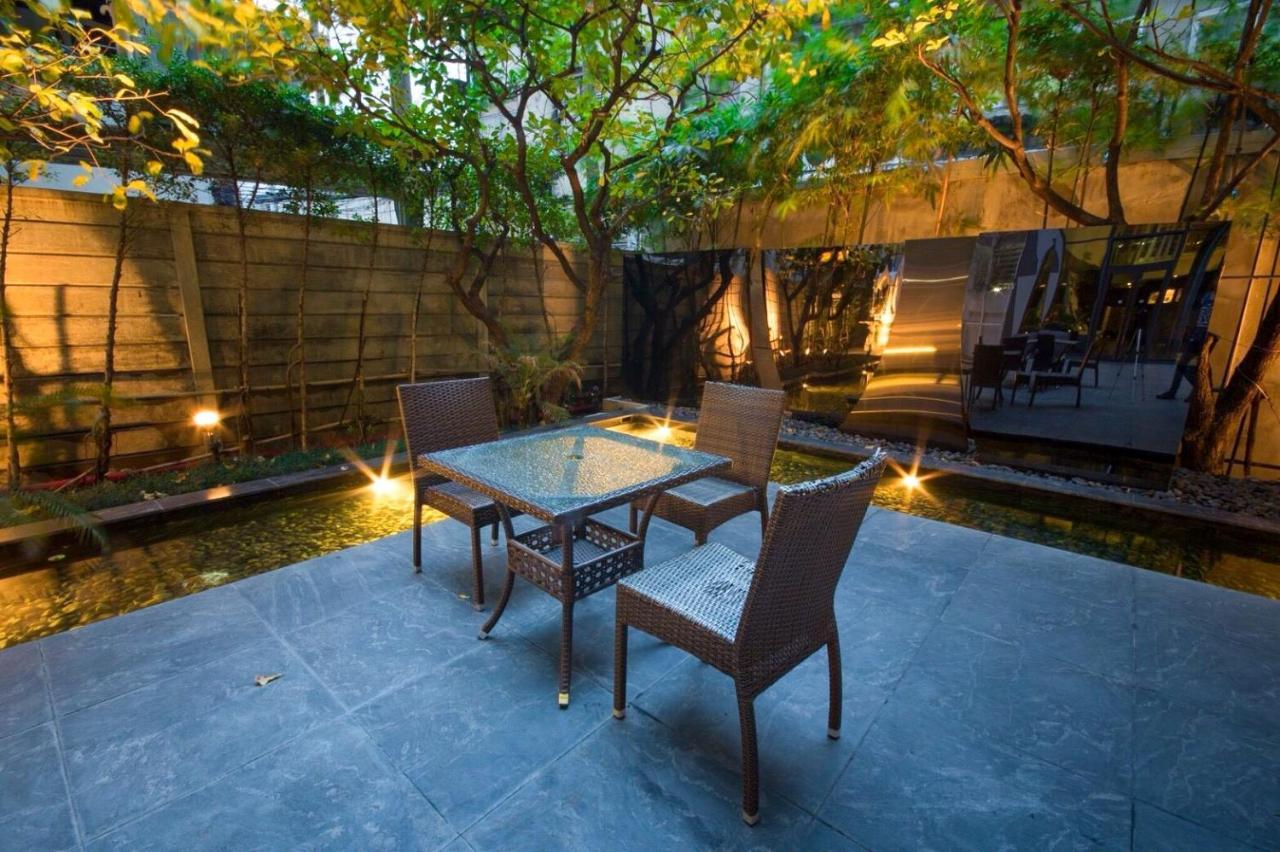 Boonrumpa Accommodation Bangkok Bagian luar foto
