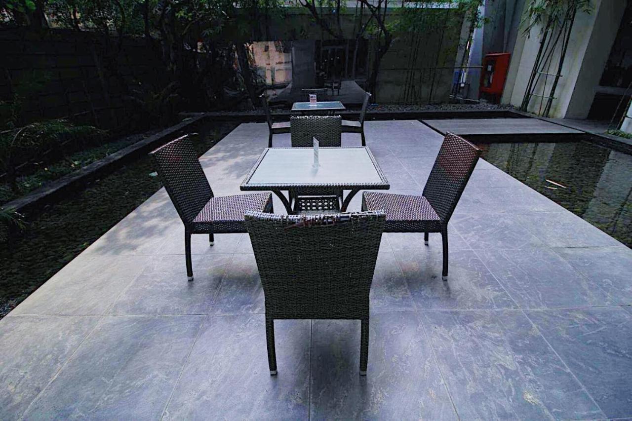 Boonrumpa Accommodation Bangkok Bagian luar foto
