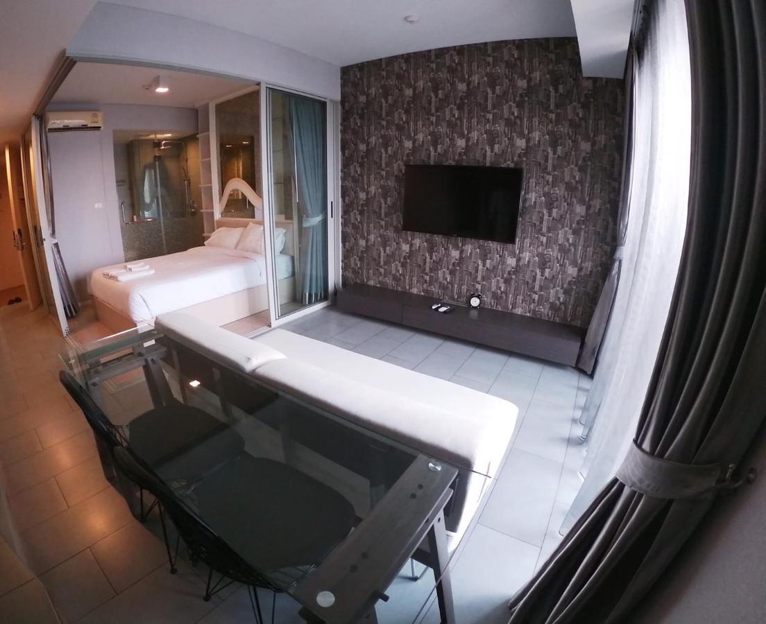 Boonrumpa Accommodation Bangkok Bagian luar foto