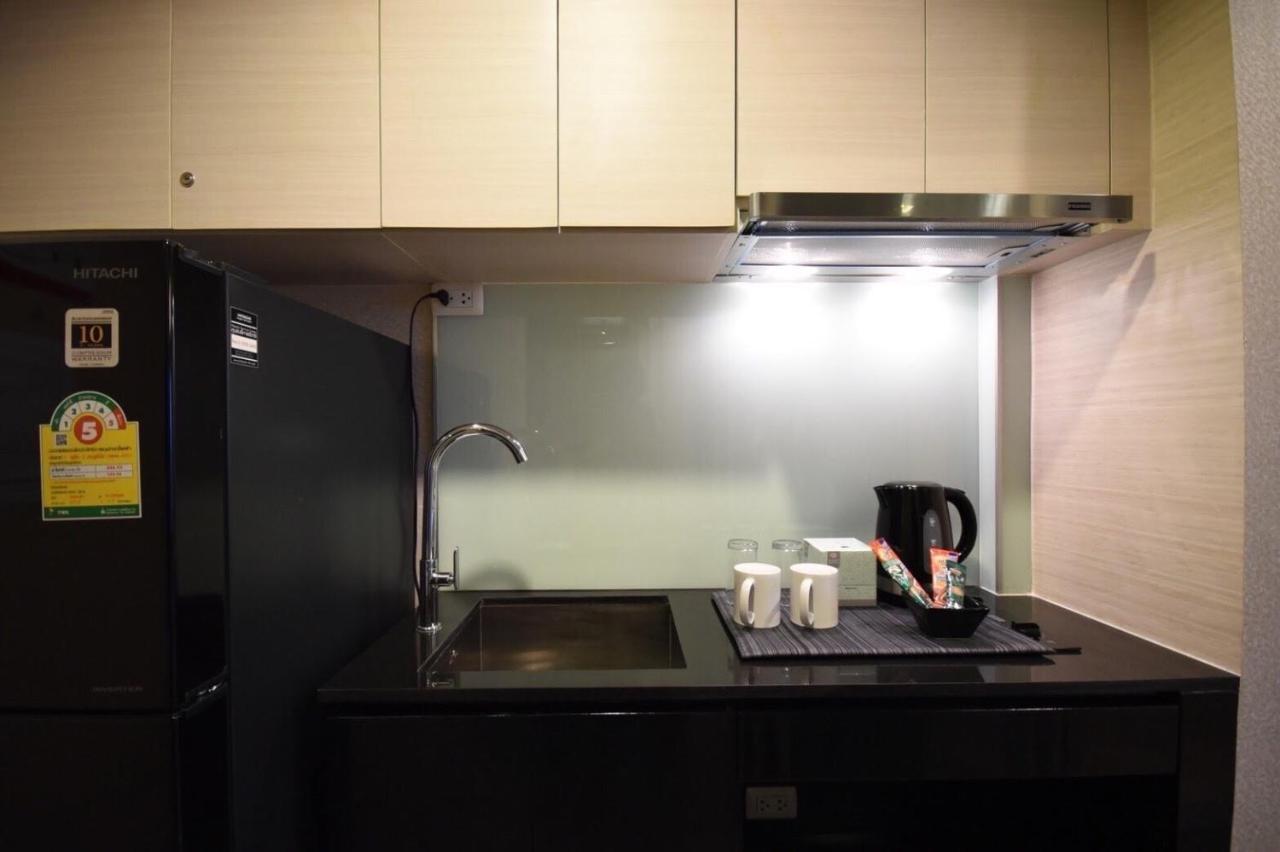 Boonrumpa Accommodation Bangkok Bagian luar foto