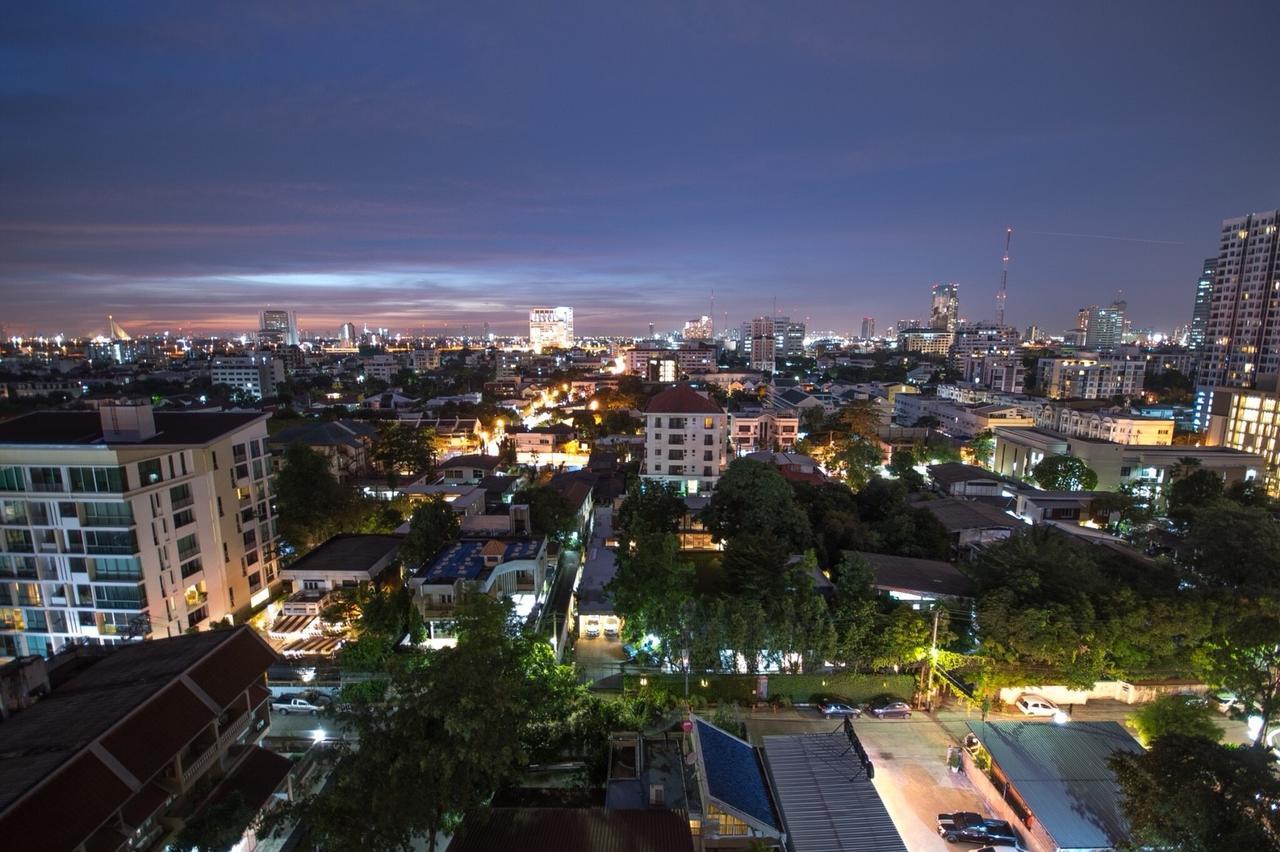 Boonrumpa Accommodation Bangkok Bagian luar foto