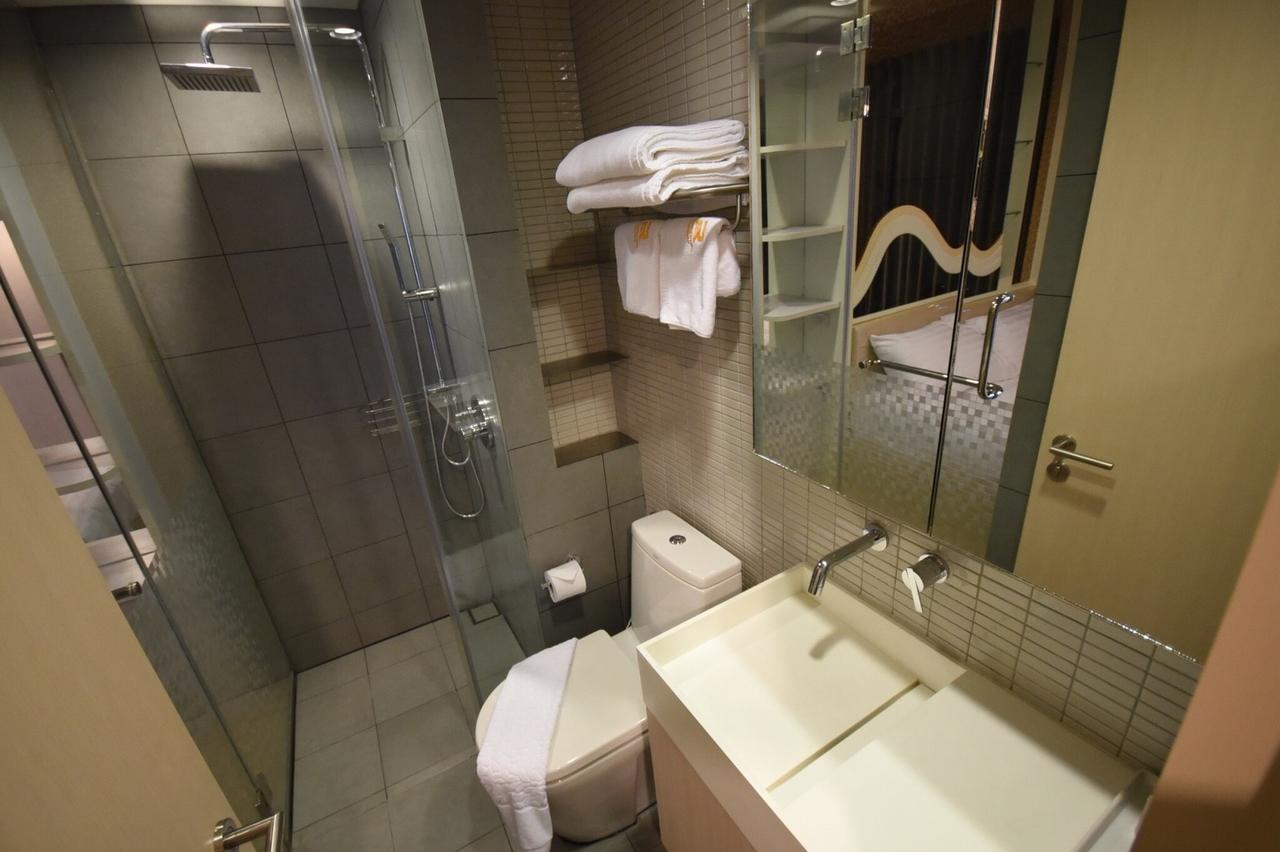 Boonrumpa Accommodation Bangkok Bagian luar foto