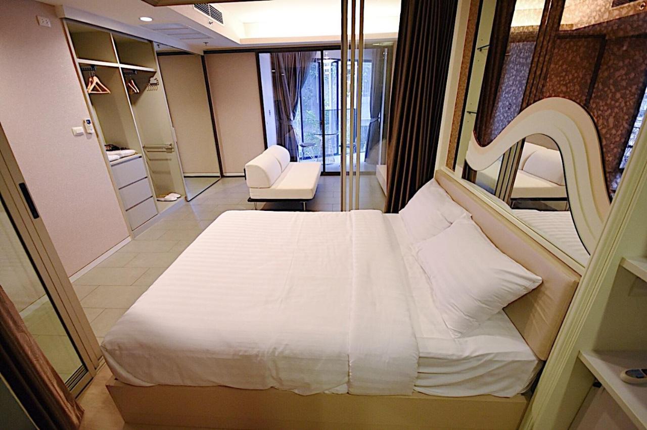 Boonrumpa Accommodation Bangkok Bagian luar foto