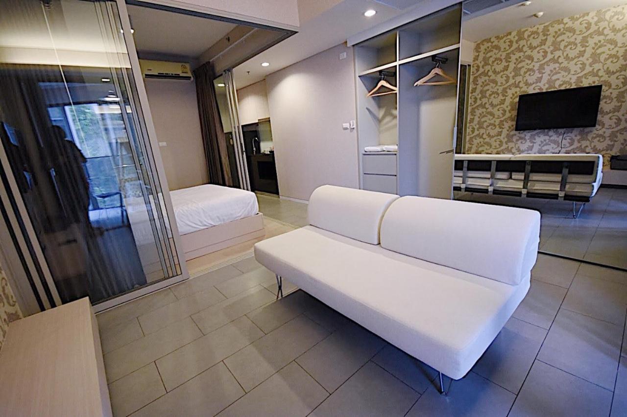 Boonrumpa Accommodation Bangkok Bagian luar foto